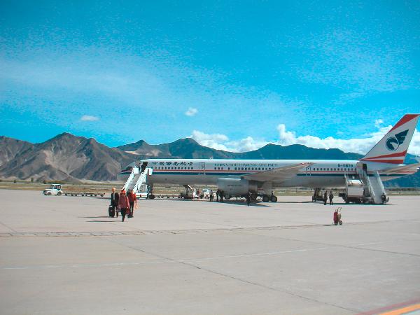 5ti004_vliegveld_Lhasa