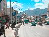 5ti153_Lhasa_straatbeeld_met_Potala